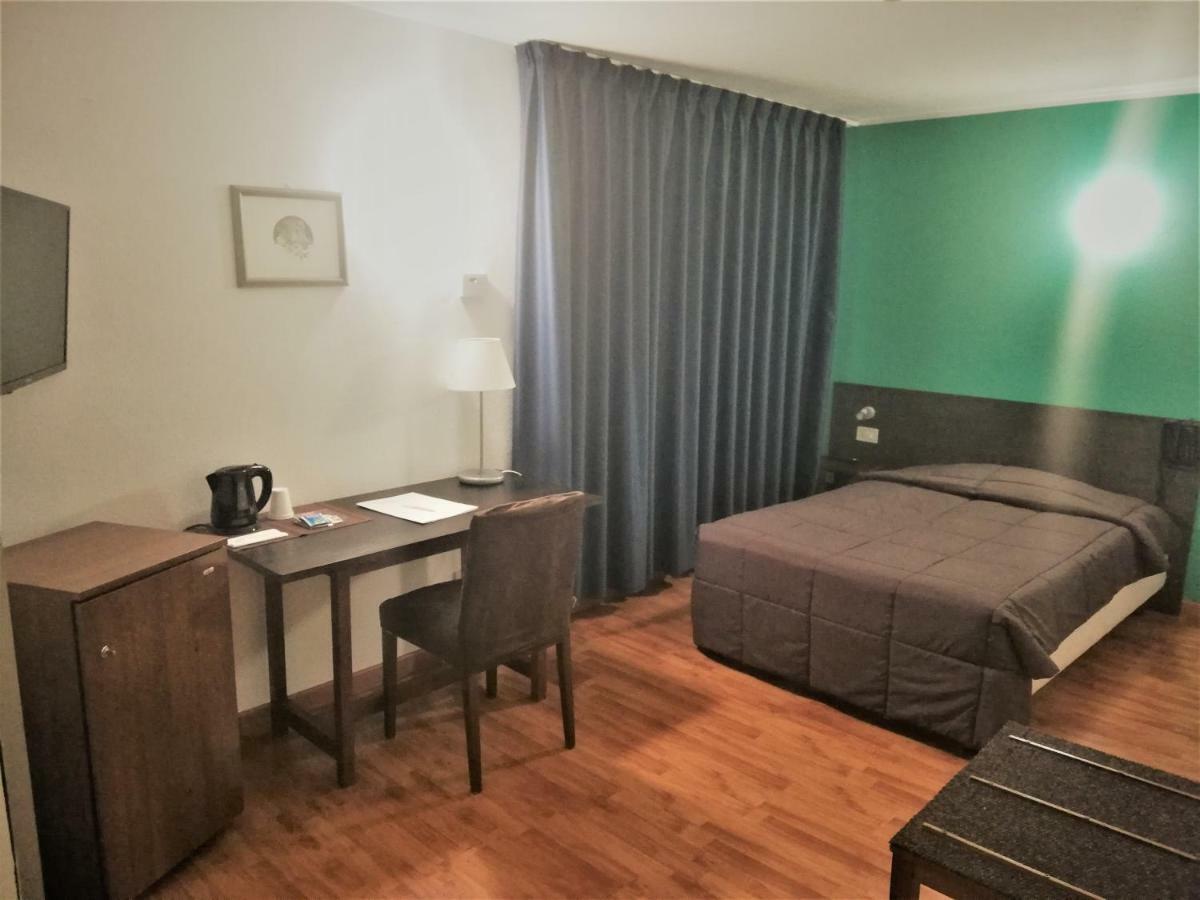 Ibis Styles Palermo Cristal Hotell Exteriör bild